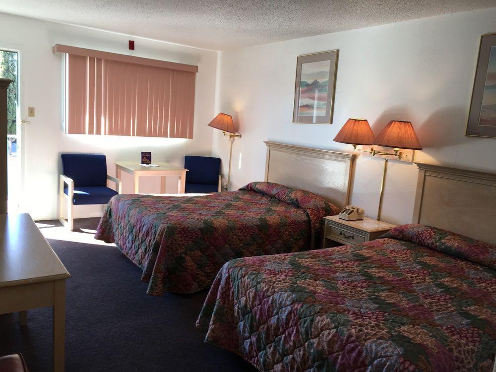 Copper Manor Motel Силвър Сити Екстериор снимка