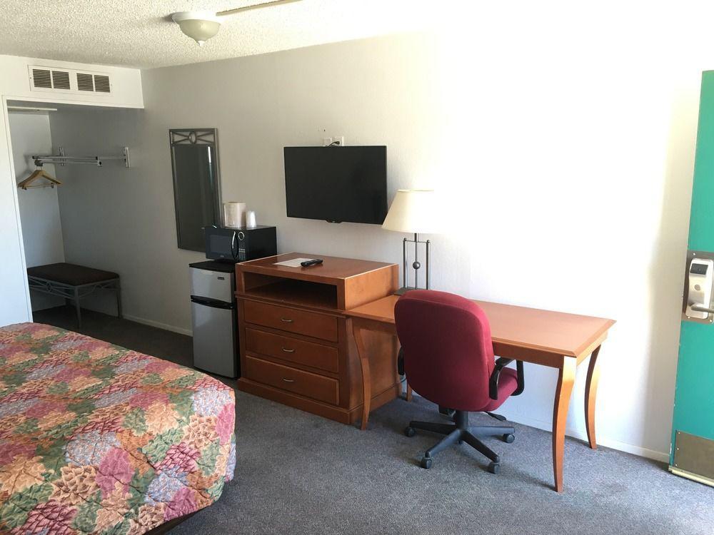 Copper Manor Motel Силвър Сити Екстериор снимка